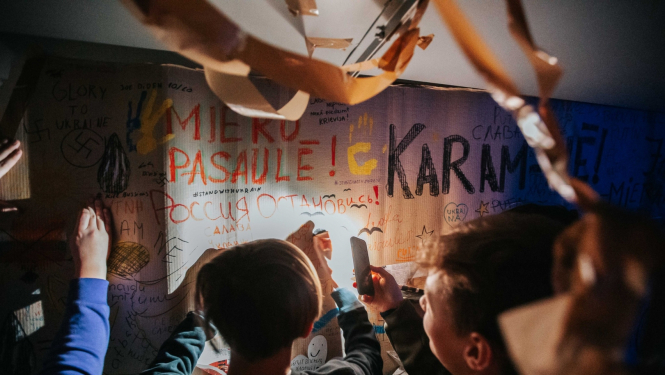 Majoru vidusskola. Publicitātes attēls. 